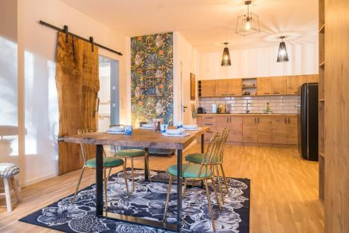 Кухня или мини-кухня в Design Apartments - "Am Weinberg"
