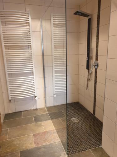 Bilik mandi di Zur Fausenburg