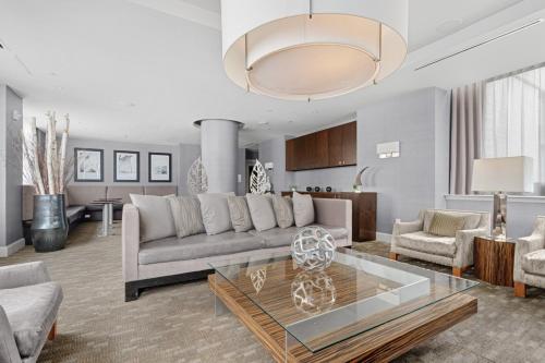 Bluebird Suites near the PATH – Photos 4