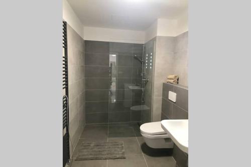 Bilik mandi di Apartment right in the center of Brno
