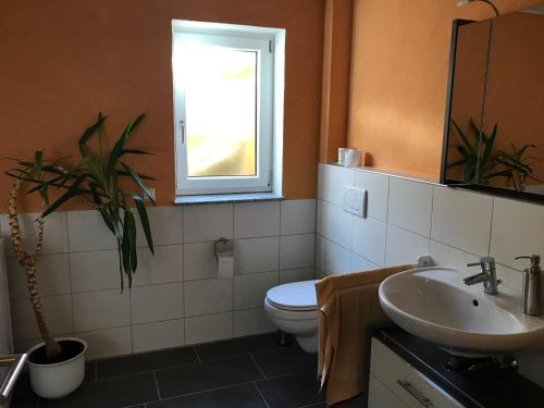 A bathroom at Palmengarten
