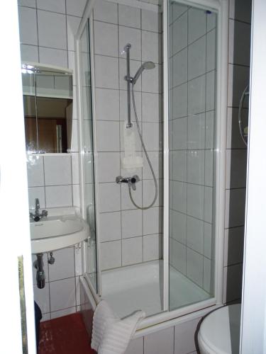 Phòng tắm tại Gasthof Torwirt