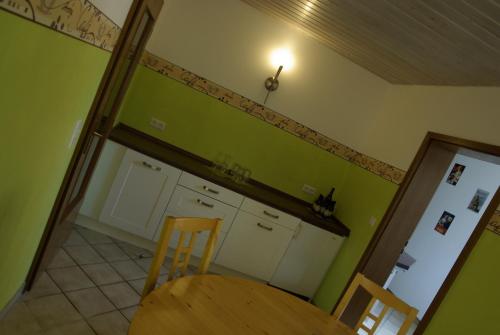 Küche/Küchenzeile in der Unterkunft Gästezimmer zwischen Neckar und Enz