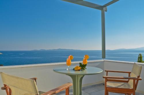 Fotografie z fotogalerie ubytování Kalados -Beachfront Studios- v destinaci Kalando