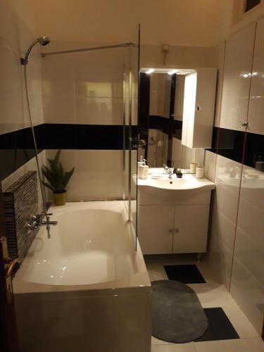 Ένα μπάνιο στο Hangulat apartman