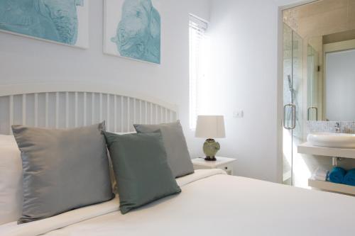 Ένα μπάνιο στο Sam-Kah Residence 8 Suite 2