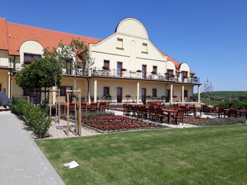 Das Gebäude in dem sich das Hotel befindet
