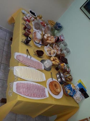 Eten bij of ergens in de buurt van de herberg

