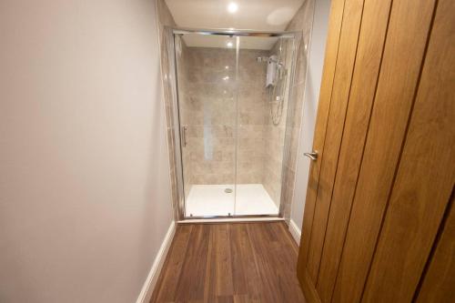 A bathroom at Moors Wood Relaxing ,Tranquil retreat with Hot Tub