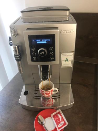 Al Dolmenにあるコーヒーまたはお茶