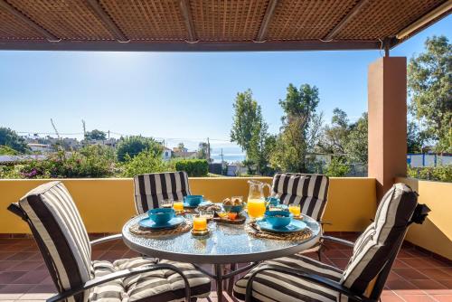 Μπαλκόνι ή βεράντα στο Marathi Oasis Beach Villa
