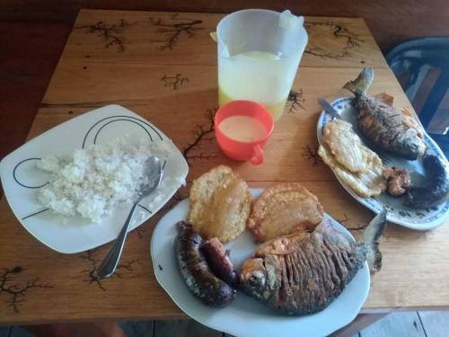 カントリーハウスの敷地内または近くでの食事または食べ物