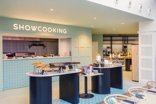 Novotel Madrid Feria and Airport photo 219