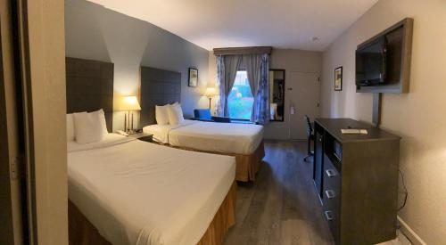 Gallery image of SureStay Plus Hotel by Best Western Southern Pines Pinehurst in Southern Pines
