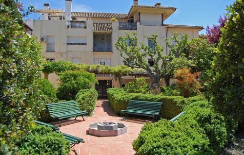 UN VERGEL AL PIE DE LA ALHAMBRA. Enjoy it now!!