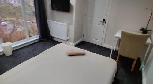 Gallery image of Just Like Home in Bristol