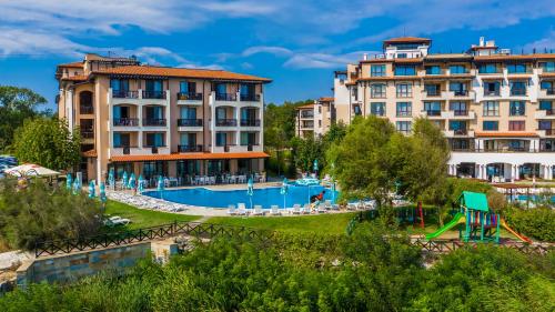 Galeriebild der Unterkunft Oasis Del Mare Beach Front Hotel - All Inclusive in Lozenets