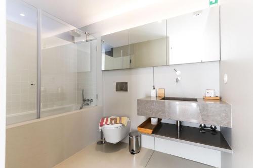 Marques de Pombal Duplex with Terrace by Homing