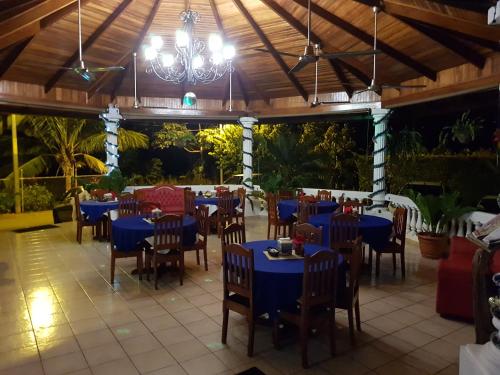 ห้องอาหารหรือที่รับประทานอาหารของ Hotel Grosseto Palma Real