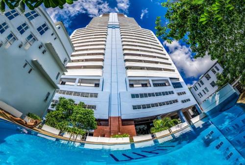 Apartment Patong Tower Suite, Patong Beach, Thailand - Booking.com