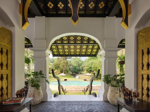 Swimmingpoolen hos eller tæt på Rosewood Luang Prabang