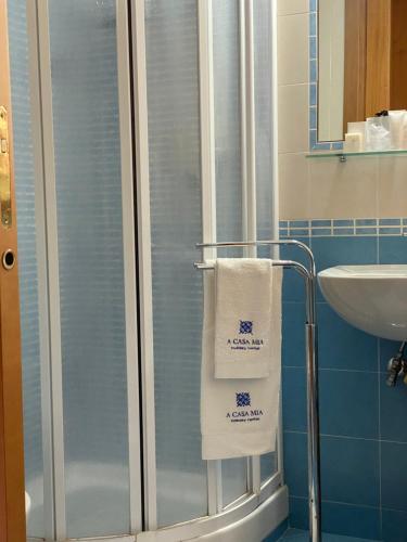 A bathroom at a casa mia holiday rental