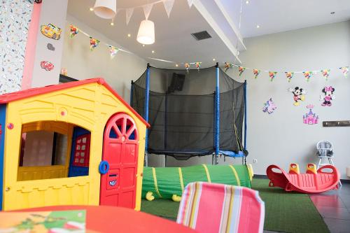 Club infantil en mirmidones Anesis