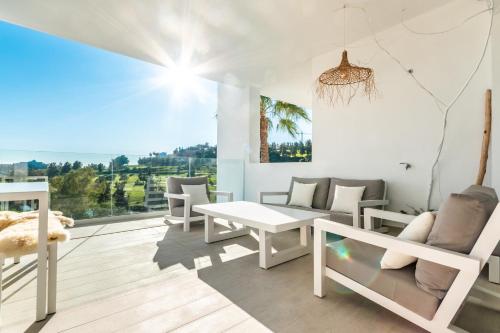 Luxury apartment in Atalaya Golf club, Behanavís, Marbella ...