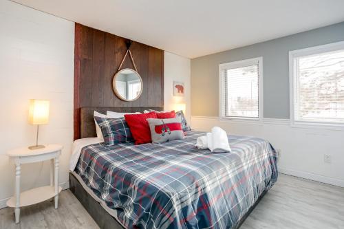 Postel nebo postele na pokoji v ubytování Blue Mountain (1 bedroom) Escape at North Creek Resort