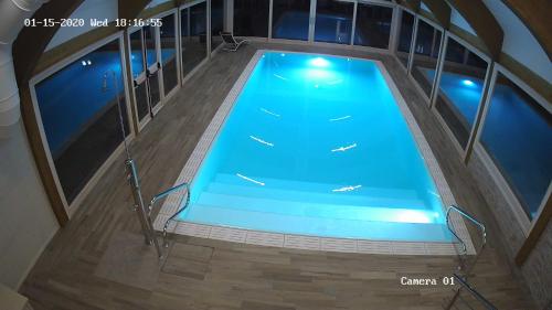 Majoituspaikassa Hotel Nuovo Parco tai sen lähellä sijaitseva uima-allas