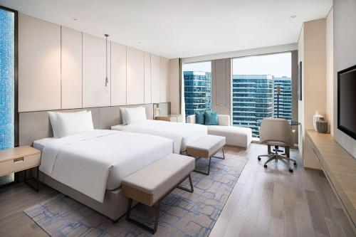 Televisyen dan/atau pusat hiburan di Radisson Blu Hangzhou Xintiandi