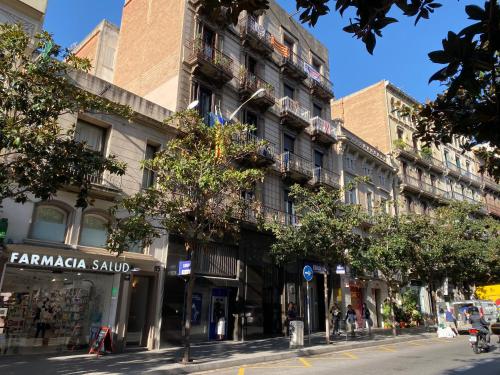 Barcelona Housing recommend for Students