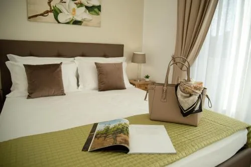 Porta Aragonese Luxury Rooms photo 28
