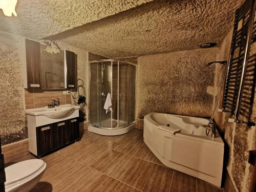 Gallery image of Falcon Cave Suites in Goreme