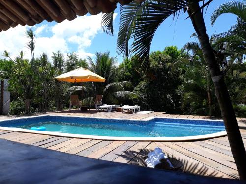 The swimming pool at or close to Vila Cizinho