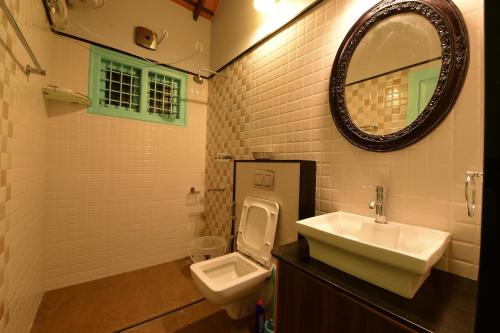 Koupelna v ubytování The Vintage Chikmagalur