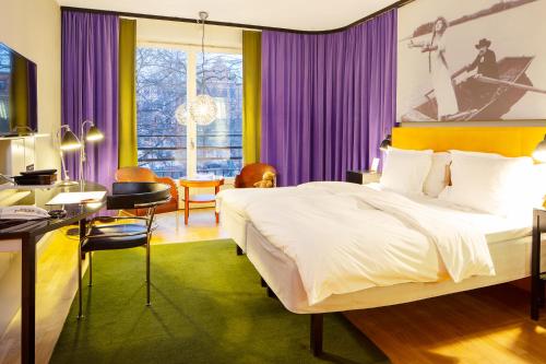 Hotel Rival Image