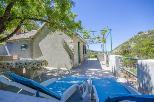 Vacation house Frano 2+1