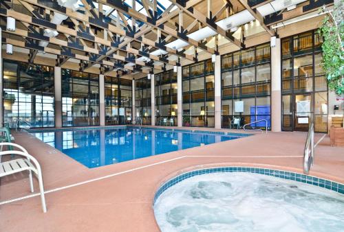 a large swimming pool in a large building at Bryce View Lodge Part of the Ruby's Inn Resort in Bryce Canyon