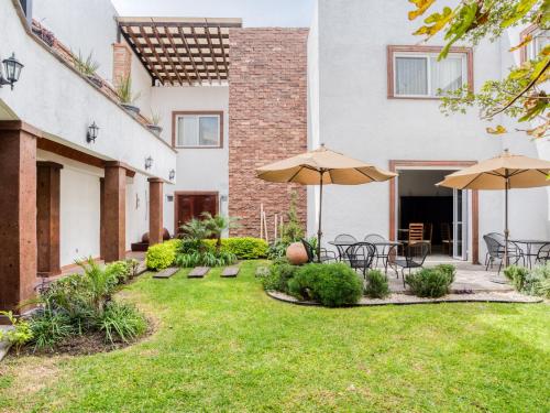 สวนหย่อมนอก Hotel Quinta Allende