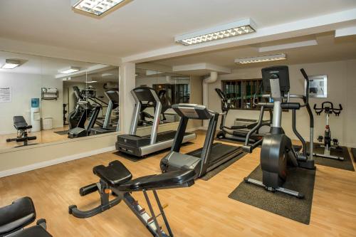 
The fitness center and/or fitness facilities at Holiday Inn Lethbridge, an IHG Hotel
