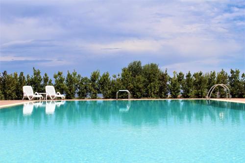 Bazén v ubytování Villa Maria - Apartments in villa with pool nebo v jeho okolí