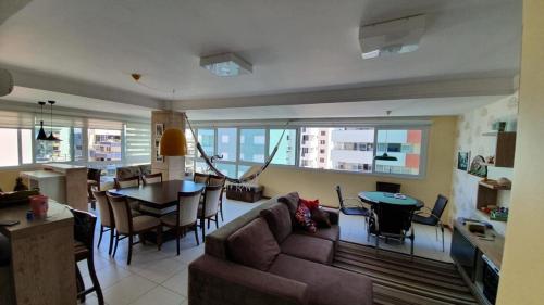 APARTAMENTO ESPECIAL NA PRAIA GRANDE