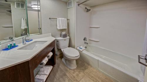 Holiday Inn Express Memphis Medical Center - Midtown, an IHG Hotel Image