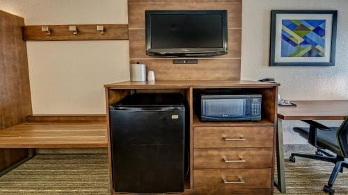 Holiday Inn Express Memphis Medical Center - Midtown, an IHG Hotel Image