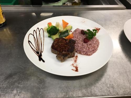 Essen im Hotel oder in der Nähe