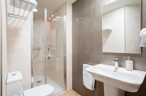 Gallery image of DE LA GUARDIA SUITE 1 in Oviedo