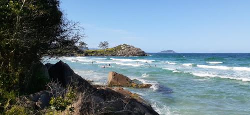 Imagen de la galería de Apartamento Proximo Ao Mar, en Florianópolis