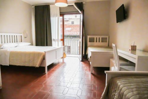 Gialel Pisa – Photos 2