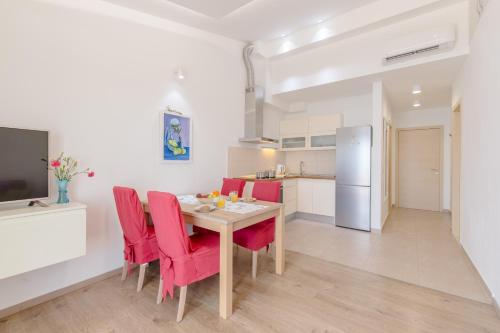 Foto da galeria de Apartments Kadenca em Omiš